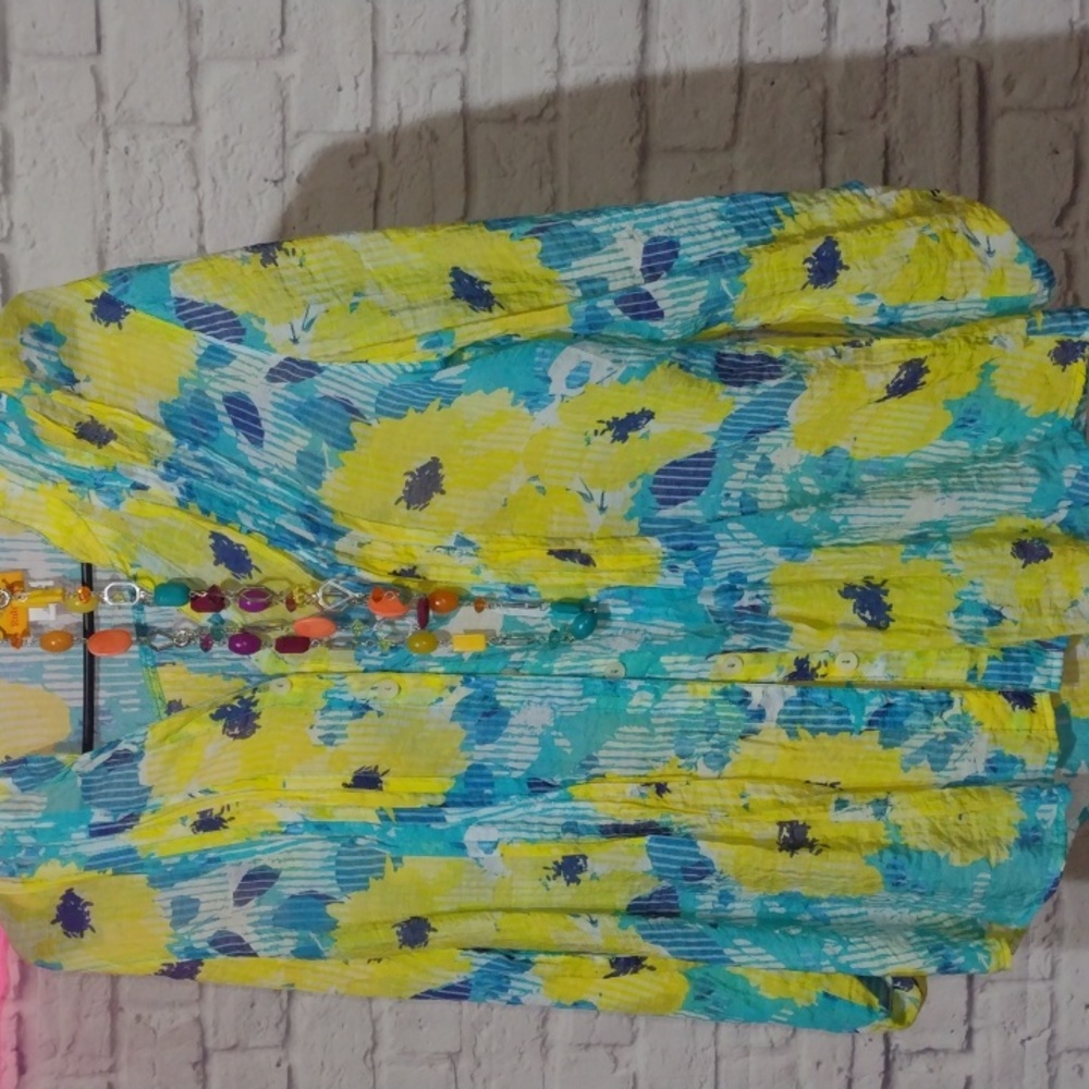 Ruby Rd 3/4 sleeves medium with premier design necklace